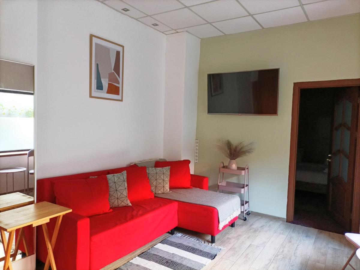 Luta Studio بوخارست المظهر الخارجي الصورة
